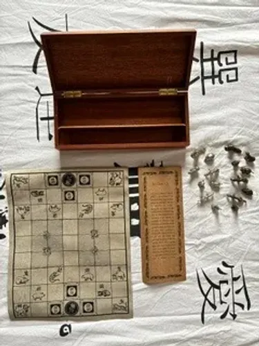 JOGO CHINÊS TRADICIONAL XÒ DOU QÍ (LUTA NA SELVA) - EDITORA ORIGEM