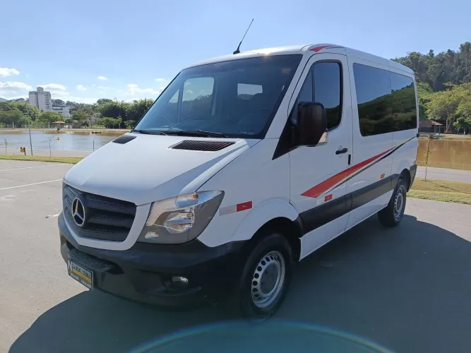Mercedes-Benz Sprinter 415 Furgão Curto T.b. 2.2 Dies. 2019