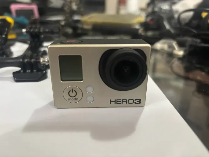 GoPro HERO3 Original + KIT COMPLETO de Acessórios (3 baterias)