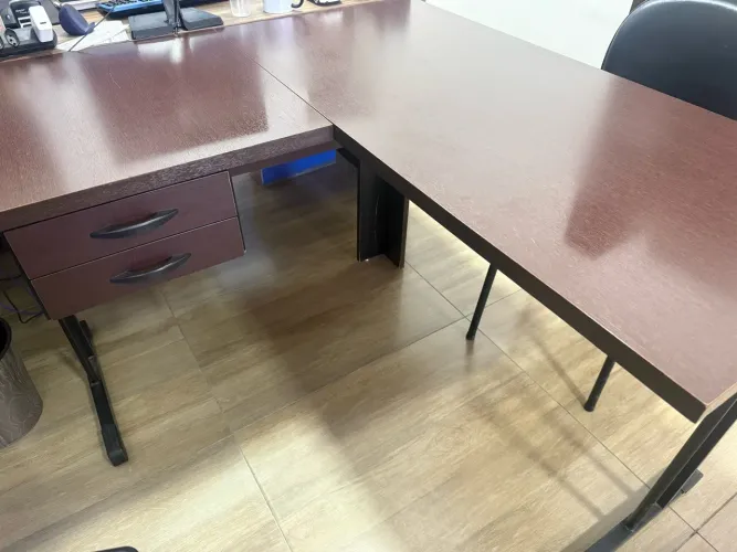 Vende - se Mesas de Escritório