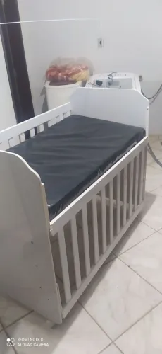 Berço com colchão 