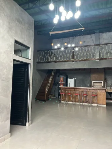 Loft Moderno com Piscina no Jardim Itália, Marialva, por R$ 300.000