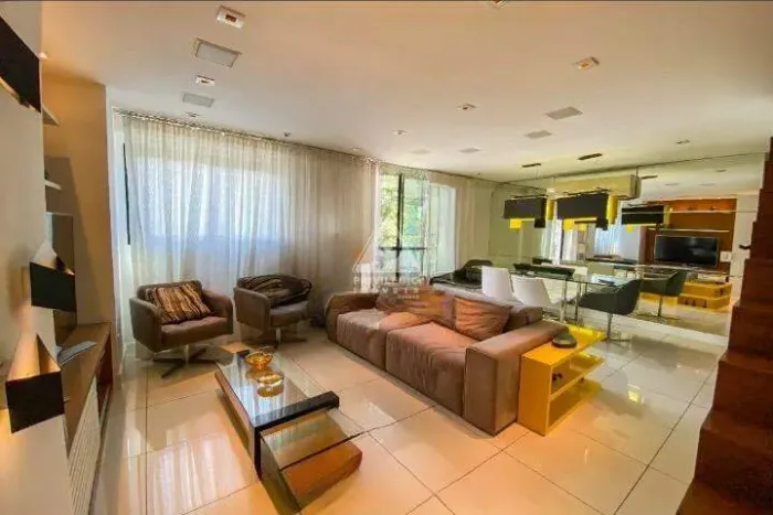 Cobertura Duplex de Luxo 247m² | 3 Suítes | Piscina e Espaço Gourmet | 2 Vagas | Botafogo
