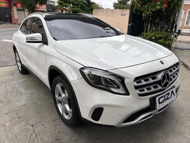 Mercedes-Benz GLA 200 Adv. 1.6/1.6 TB 16V Flex Aut. 2019