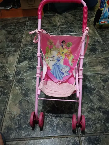 Carrinho de brinquedo menina
