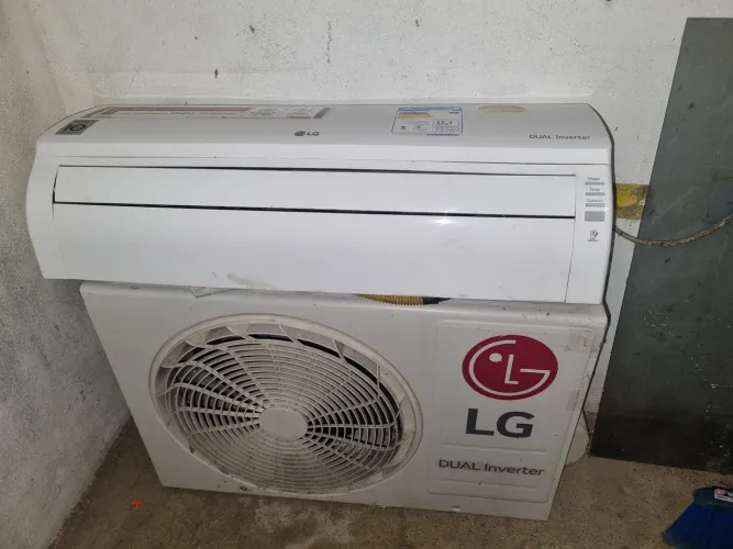 Ar-condicionado LG Dual inverter 9000btus