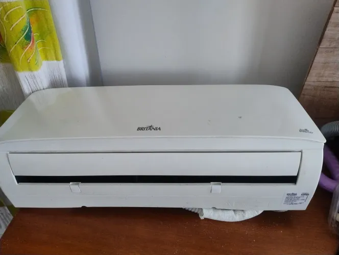Ar condicionado 12.000 BTUs quente e frio
