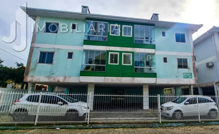Apartamento com 3 quartos para alugar por R$ 2600.00, 80.00 m2 - INGLESES DO RIO VERMELHO