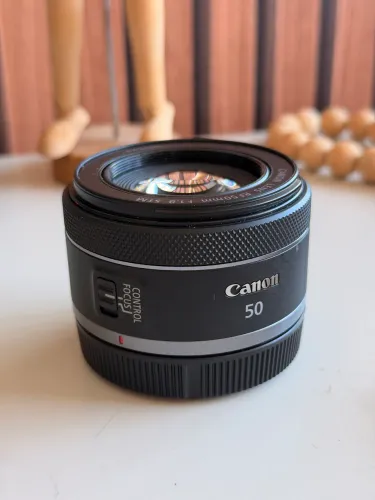Lente Canon RF 50mm 1.8