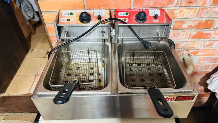 Vendo fritadeira elétrica profissional