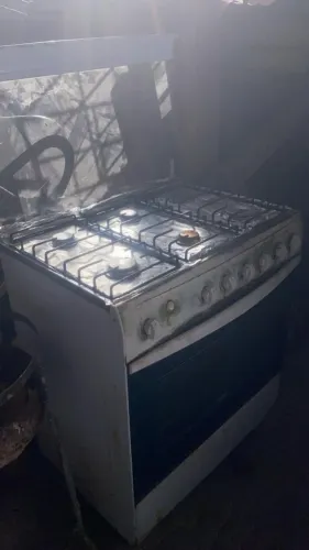 Fogão Dako Esmaltado Branco 6 bocas 
