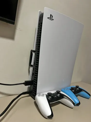 PlayStation 5 FAT Mídia Física 825GB + 2 Controles Originais (Estado de Novo)