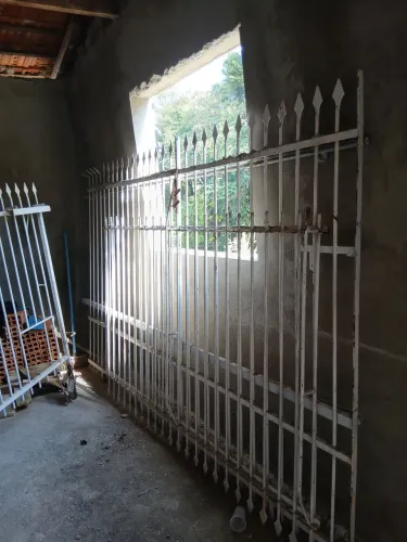 Portão de correr de ferro