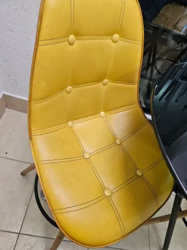 Bistro com duas cadeiras 