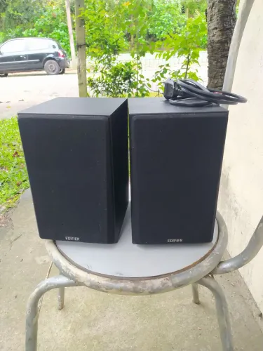 Monitor de Áudio Edifier R1100 - 42W RMS (Perfeito Estado / Bivolt)