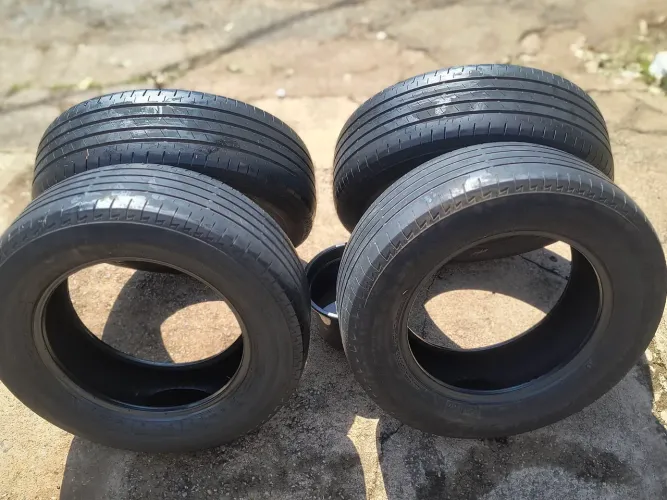 Pneu 215/65r16 brigestone