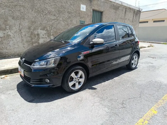 Volkswagen Fox Rock IN RIO 1.6 MI Total Flex 8V 5P 2016
