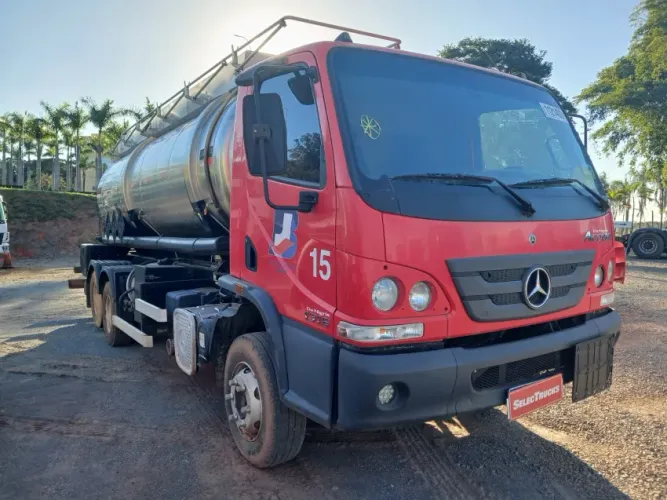 Mercedes-Benz Accelo 1316 6x2.