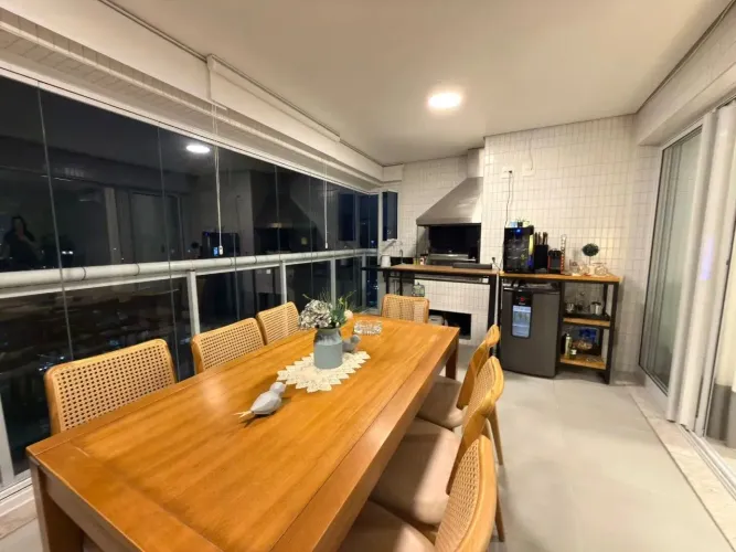 Apartamento à venda em Boqueirão, Santos