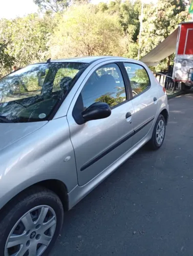 Peugeot 207 X-line 1.4 Flex 8V 5P 2011