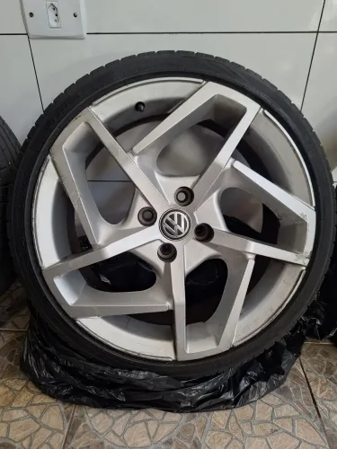Jogo de Rodas Aro 17 4 furos (Réplicas VW) com Pneus WestLake