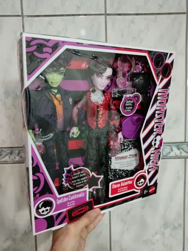 Boneca Monster High Kieran Valentine e Spelldon Cauldronello 2 pack Pride Skullector 