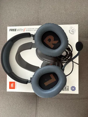 Headset gamer com fio JBL Quantum 100