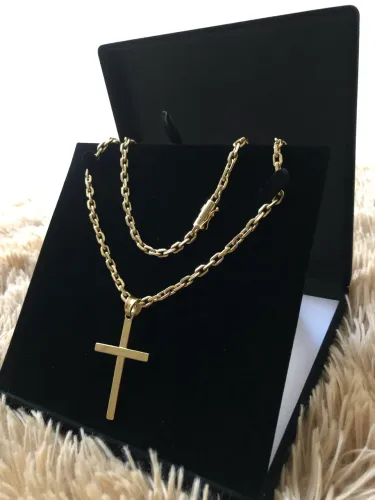 Cordão e pingente de ouro 18 k maciço 56g