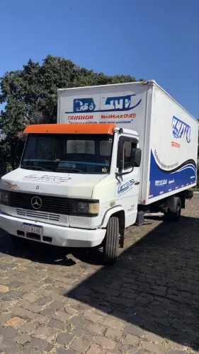 Mercedes Benz 710 Plus Baú 2009