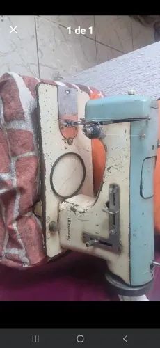 Vendo maquina de costura zigzag falta moto $60 são João do meriti 