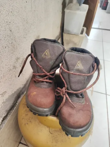 Bota 37 safetline proteção na frente do pé 