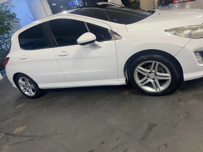 Peugeot 308 Allure 2.0 Flex 16V 5P Mec. 2013