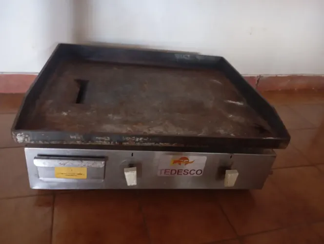 vendo chapa Tedesco 60x50 aço grosso ou troco por máquina de lavar ou armário de cozinha 