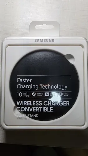 Carregador sem fio Samsung semi-novo e em perfeito funcionamento, homologado pela ANATEL