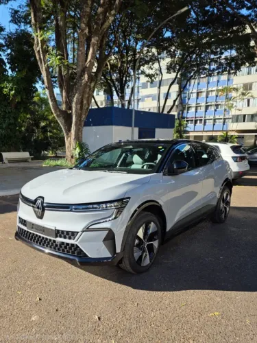 Renault Megane E-tech (elétrico) 2025