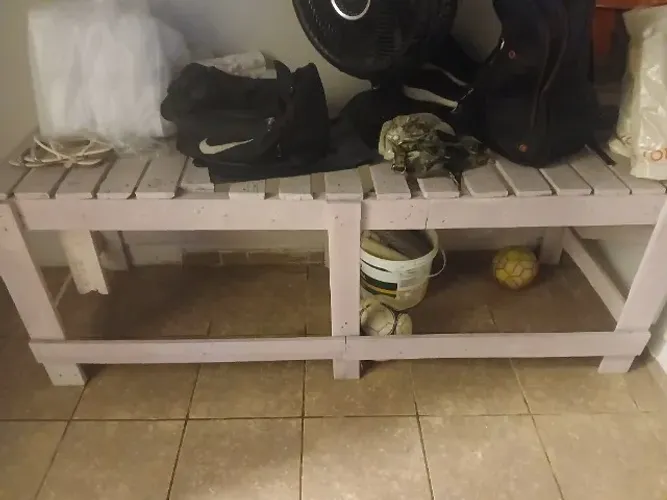 Vendo 3 macas de bronze com 2 espreguiçadeira por 300 reais.