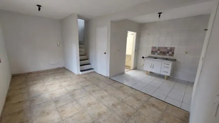 Casa em condominio, locação, V. Guilherme, 90m², 3 quartos sendo 1 suíte, cozinha integrad