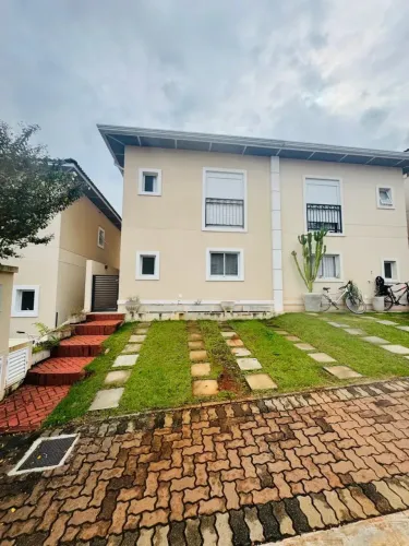 Sobrado em Condomínio Resort de São Roque!