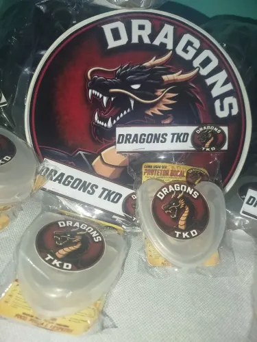 Protetor bucal Dragons TKD,com caixinha de proteção