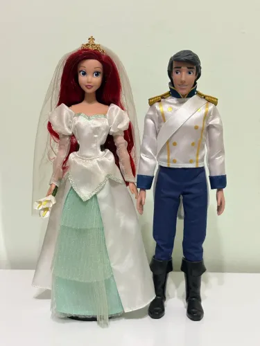 Bonecos Ariel e Eric noivos - Disney Store