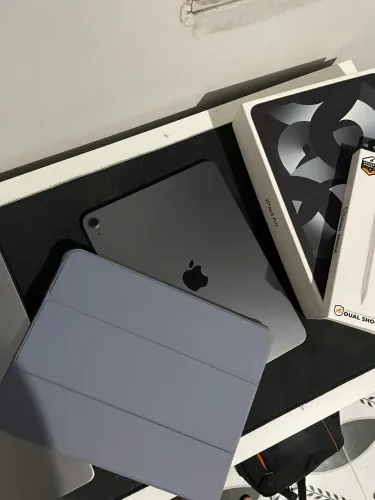 IPAD AIR 5º GERAÇÃO M1 TROCO POR IPHONE 14 PRO, PRA CIMA/ VENDO