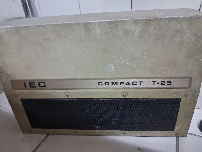 Projetor de filmes 16mm LEC T25 Relíquia
