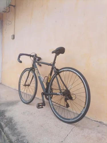 Bicicleta de corrida Caloi N10