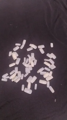 Unhas postiças misturadas
