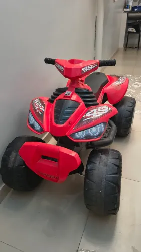 Quadriciclo elétrico infantil bandeirantes 12V