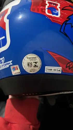 Capacete oficial Paraná Clube Pro Tork