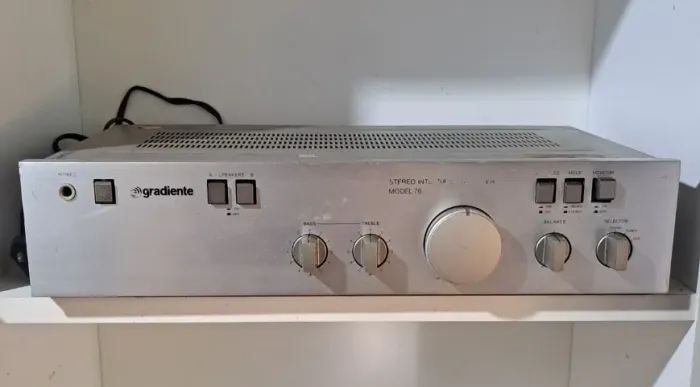 Gradiente Amplificador Model 76 