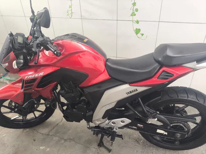 Moto Fazer 250