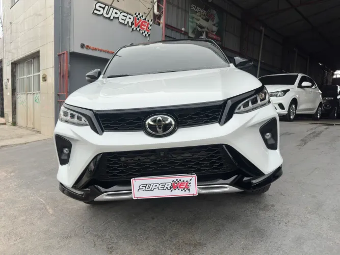 Toyota Hilux SW4 Diamond 2.8 TB 4X4 Die. Aut. 2024