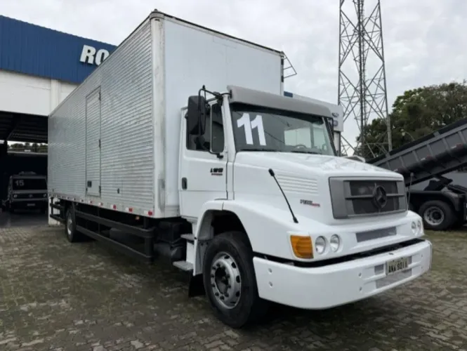 MERCEDES-BENZ L 1318